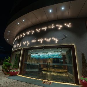 Clarks Inn Suites Hyderabad Airport